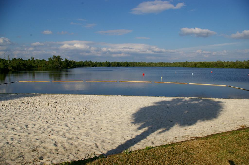Cypress Cove Nudist Resort Poinciana Εξωτερικό φωτογραφία