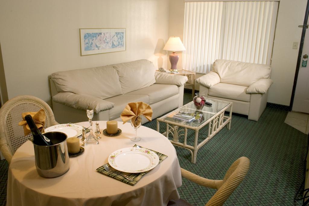 Cypress Cove Nudist Resort Poinciana Δωμάτιο φωτογραφία